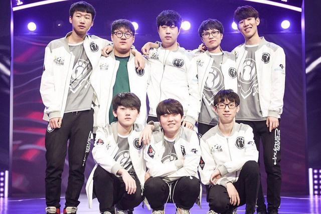 一起严重的 一起严重的