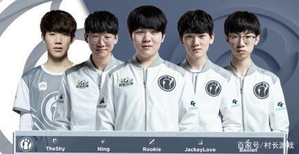 南足球蓬勃 南足球蓬勃